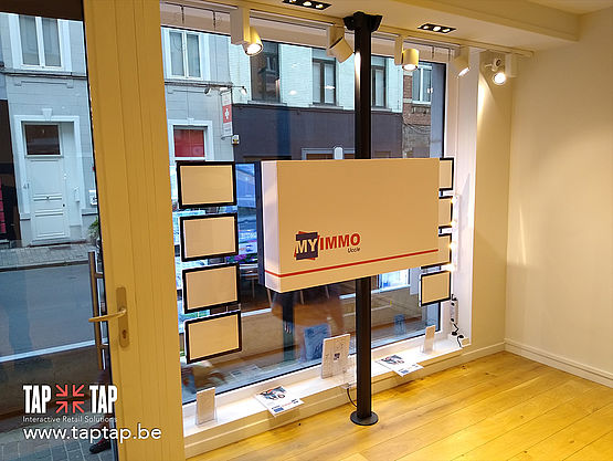 Écran vitrine pour agence immobilière TAPTAP
